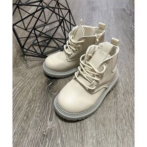 Chelsea‎ Girls Boots Toddler Size 9.5 Cream Laced Boot